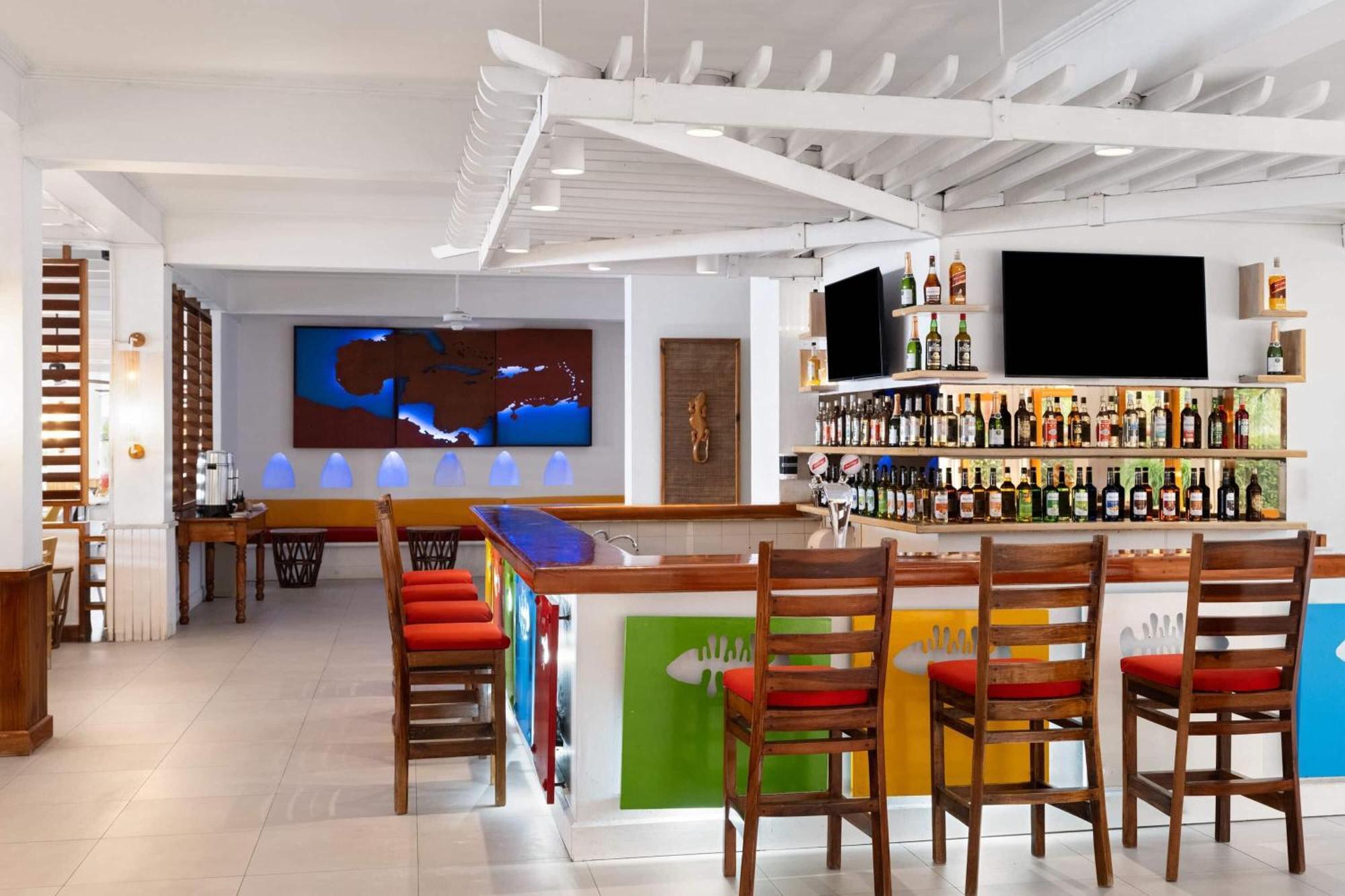 Royal Decameron Montego Beach Resort - ALL INCLUSIVE Montego Bay Exterior foto