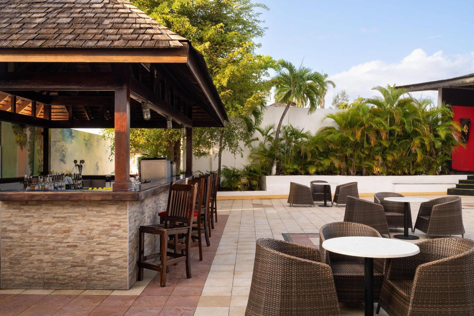 Royal Decameron Montego Beach Resort - ALL INCLUSIVE Montego Bay Exterior foto